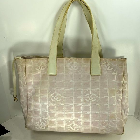 Chanel Tote BagBeiges Nylon 413250